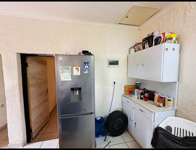 8 BEDROOM HOUSE FOR SALE IN LENASIA SOUTH